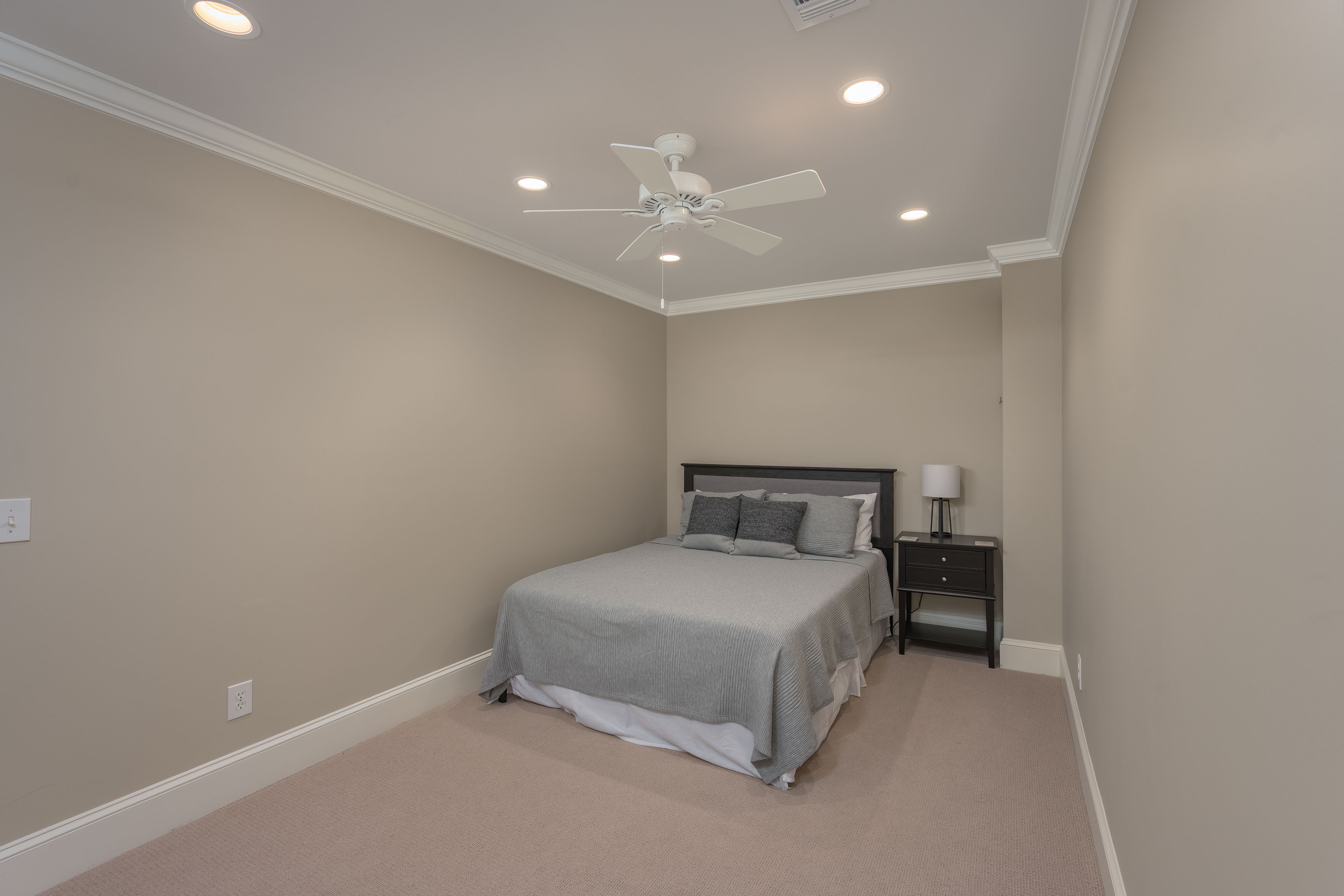 1130 Plantation Point Drive image 40